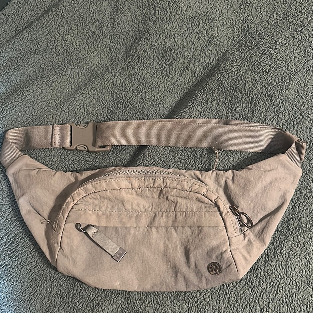 2/$40 Lululemon green Belt Bag